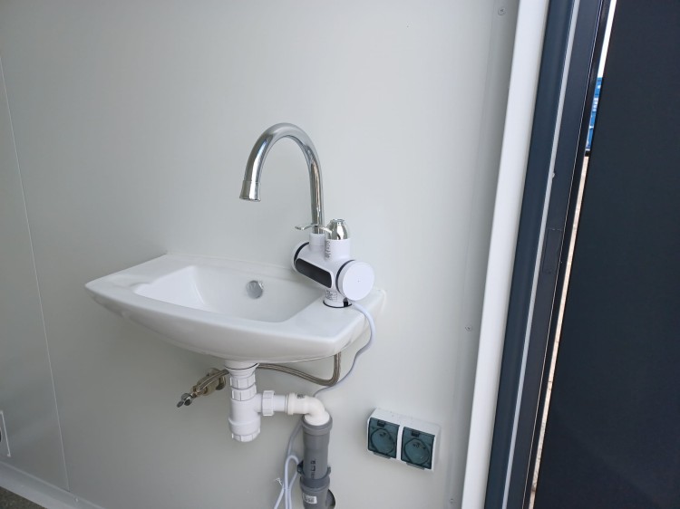 MK4319-kontener-sanitarny-7.jpg