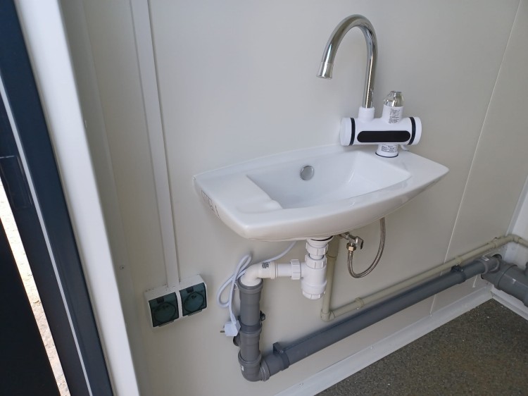 MK4319-kontener-sanitarny-12.jpg