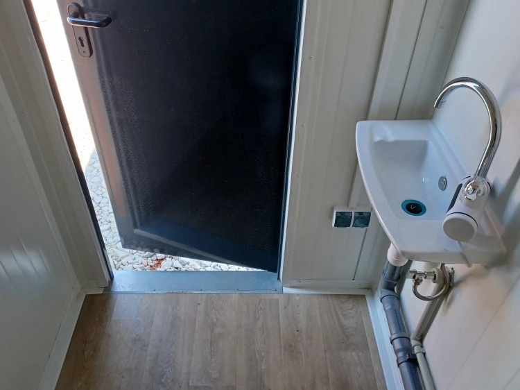 MK4193-kontener-sanitarny-wc-14.jpg
