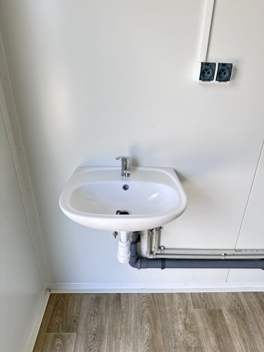 MK5450-kontener-sanitarny-8.jpg
