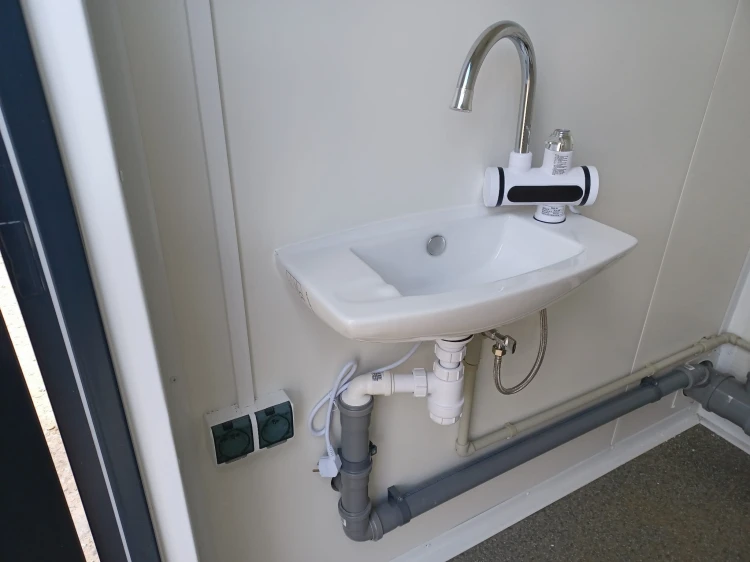 MK4319-kontener-sanitarny-12.jpg